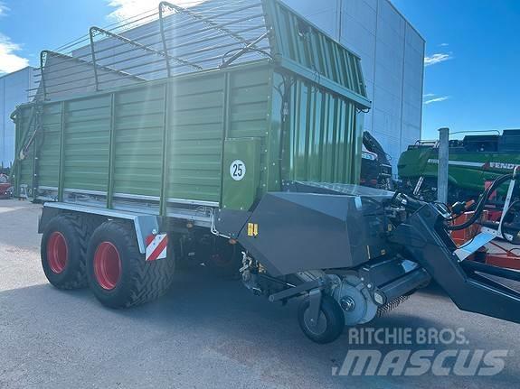 Fendt TIGO MR 40 기타 목초 수확용 장비