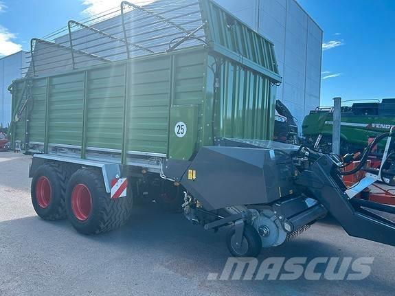 Fendt TIGO MR 40 기타 목초 수확용 장비