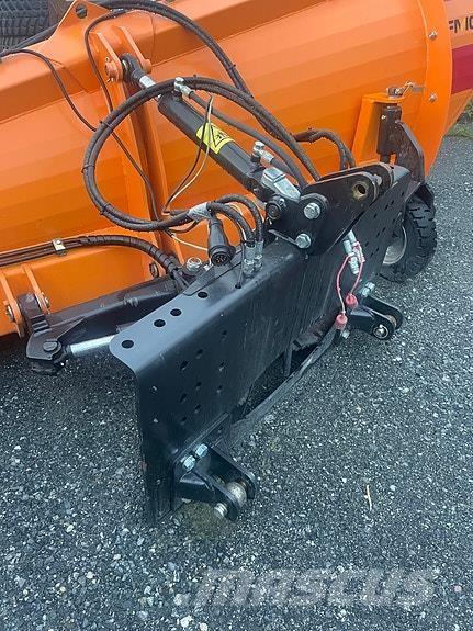 FMG AA300Z-City 제설 블레이드 및 제설기