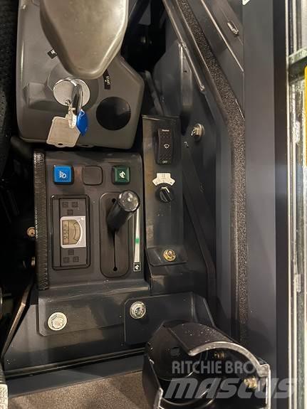 Hitachi ZX26U-6 소형 굴삭기 7톤 미만