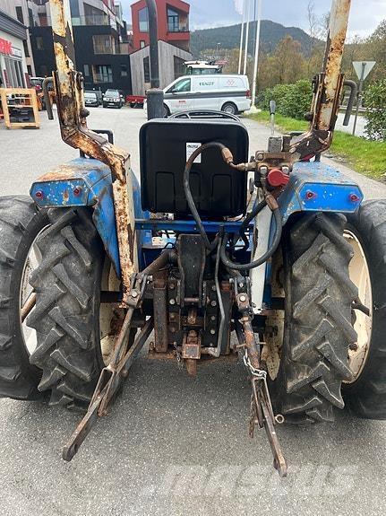 Iseki 3210 트랙터