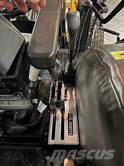 JCB 360 트랙터