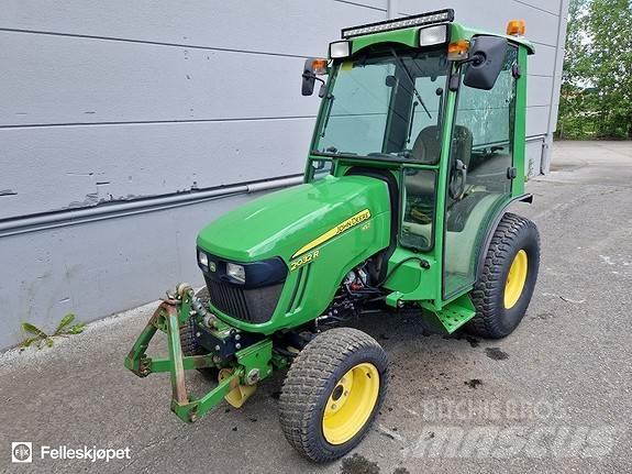 John Deere 2032R 트랙터