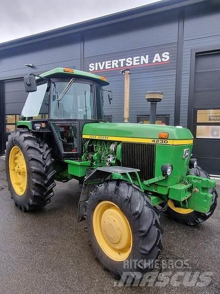 John Deere 4230 트랙터