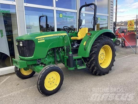 John Deere 5055E 트랙터