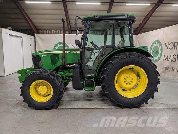 John Deere 5090G 트랙터