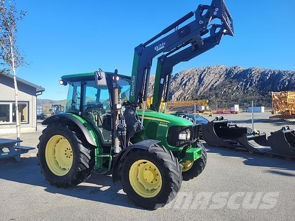 John Deere 5100 R 트랙터