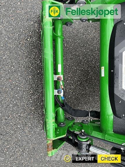 John Deere 6155R 트랙터