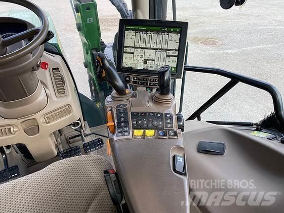 John Deere 6215R 트랙터