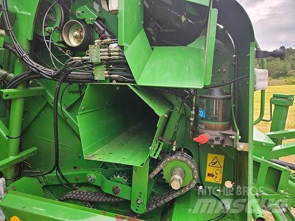 John Deere 744 원형 곤포기