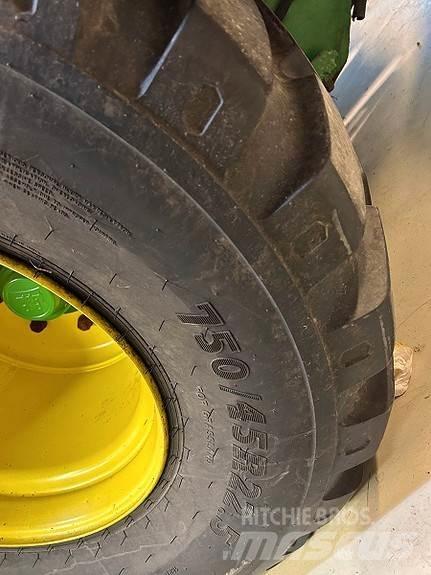 John Deere C441R 원형 곤포기
