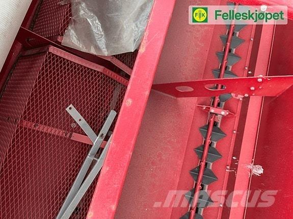 Kongskilde HT 3000 미네랄 살포기