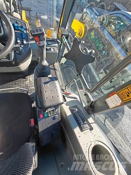 Kramer 8105  휠로우더