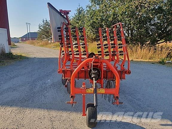 Kuhn GA 4121 GM 윈드로어