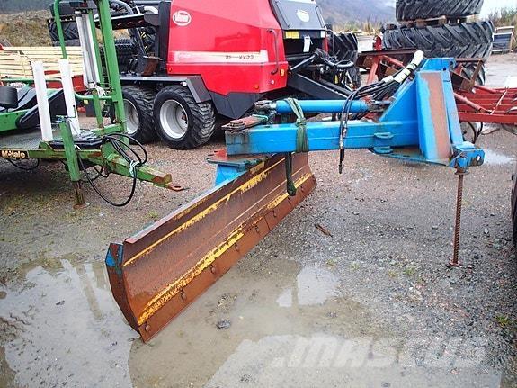 Lilleseth 2,5 m 제설 블레이드 및 제설기