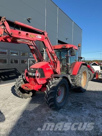 McCormick MC135 트랙터