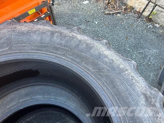 Mitas  타이어, 휠 및 림