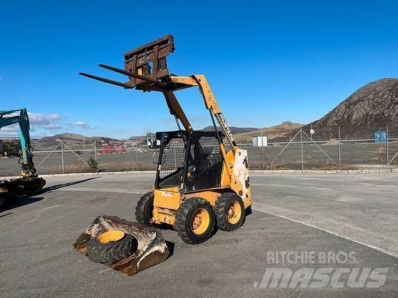Mustang 2040  스키드로더