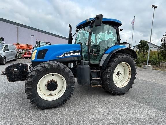 New Holland TS135A 트랙터