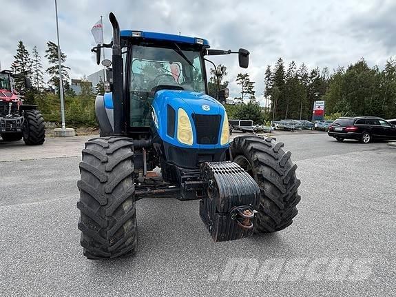 New Holland TS135A 트랙터