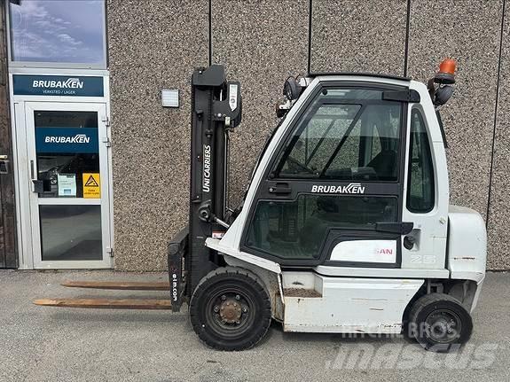 Nissan FD25 45434 디젤 지게차