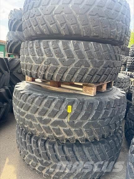 Nokian TRI 2 타이어, 휠 및 림