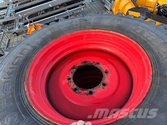 Nokian TRI 2 기타 도로 및 제설 기계