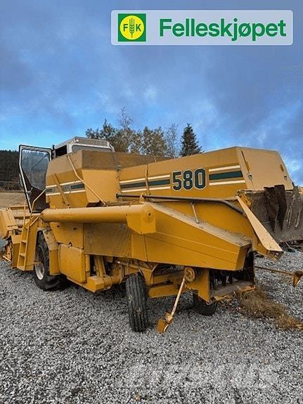 Sampo-Rosenlew 580 콤바인 수확기