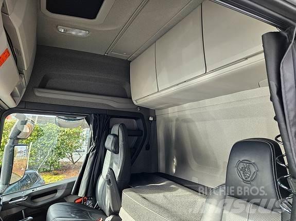 Scania R560 A6x2NB 트랙터 유닛