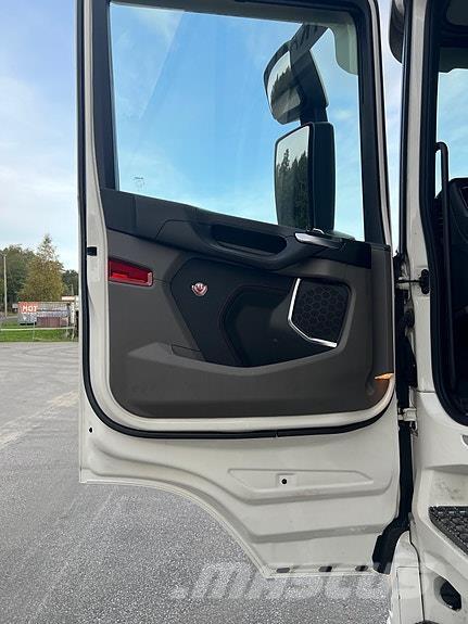 Scania R660 탑차 트럭