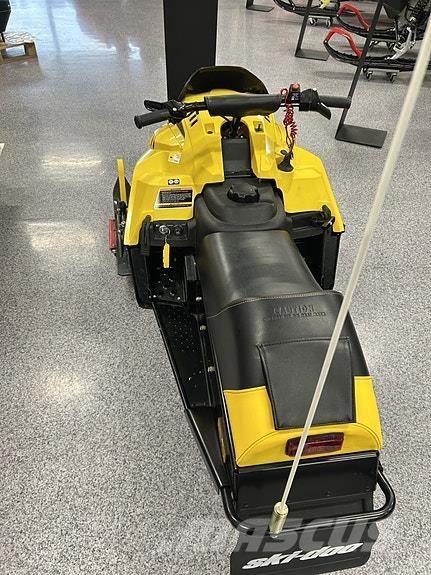 Ski-doo MXZ 120 설상차
