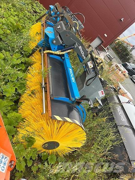 Snowek AH 330 기타 도로 및 제설 기계