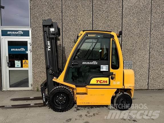 TCM FD25 디젤 지게차
