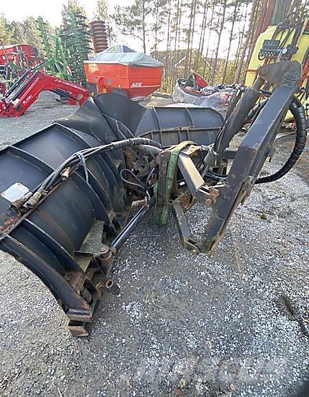 Tellefsdal 2700 V 제설 블레이드 및 제설기