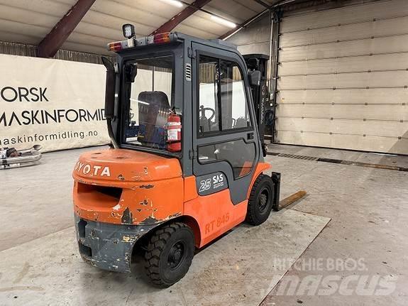 Toyota 62-FDF25 디젤 지게차