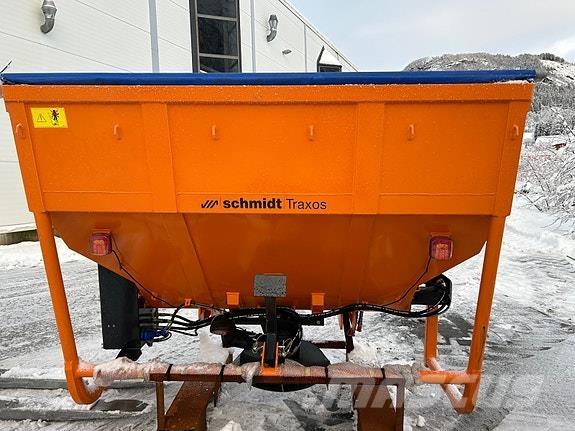  Traxos S15 VEP-490 모래(염화칼슘) 살포기