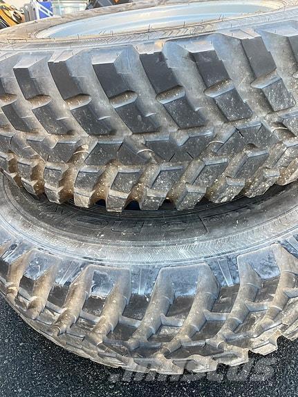  TRI Nokian 타이어, 휠 및 림