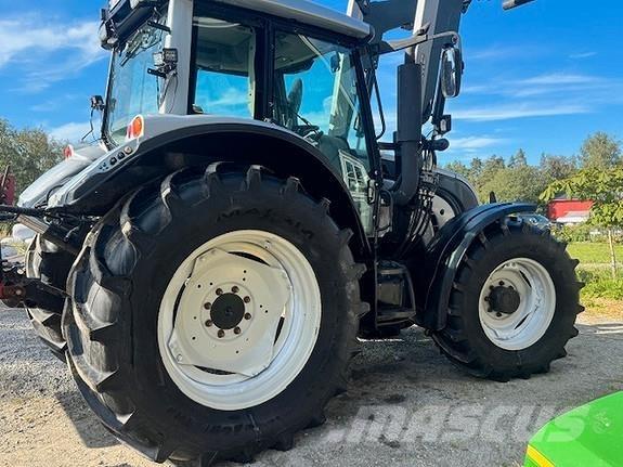 Valtra 142 Direct 트랙터