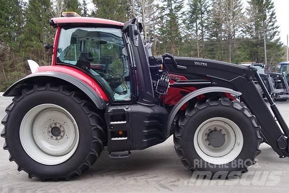 Valtra 235 Direct 트랙터
