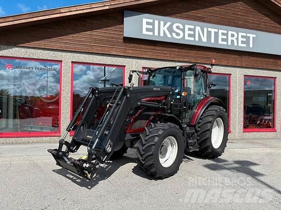 Valtra A114 트랙터