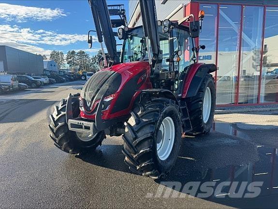 Valtra A115 H4 트랙터