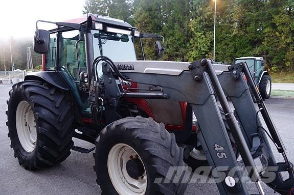 Valtra A85 트랙터