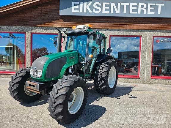 Valtra A92 트랙터