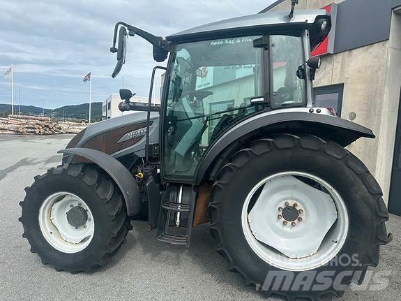 Valtra A94 트랙터