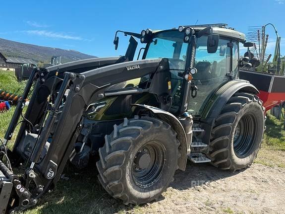 Valtra G 135 V 트랙터