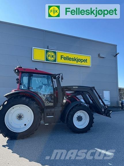 Valtra G125 트랙터