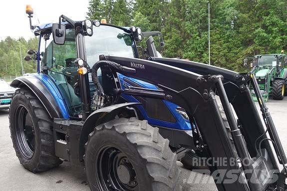 Valtra G125 Aktive 트랙터