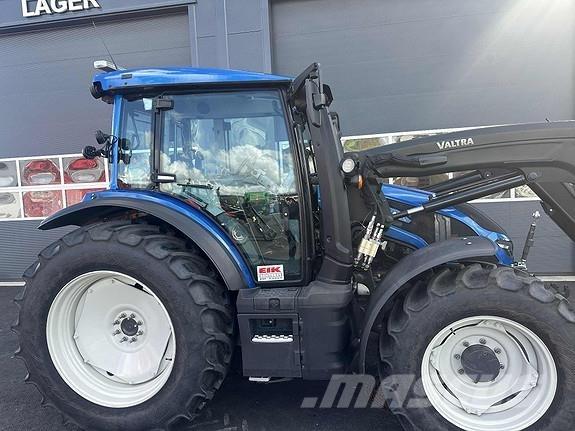 Valtra G135 Activ 트랙터