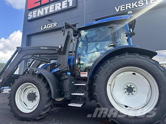Valtra G135 Activ 트랙터