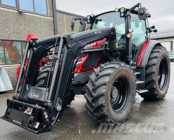 Valtra G135 Active 트랙터